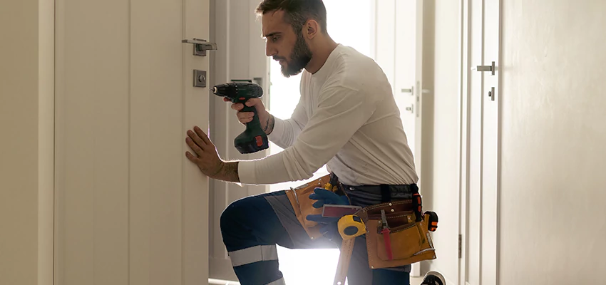 Mailbox Lock Installation Expert in Glendale, California