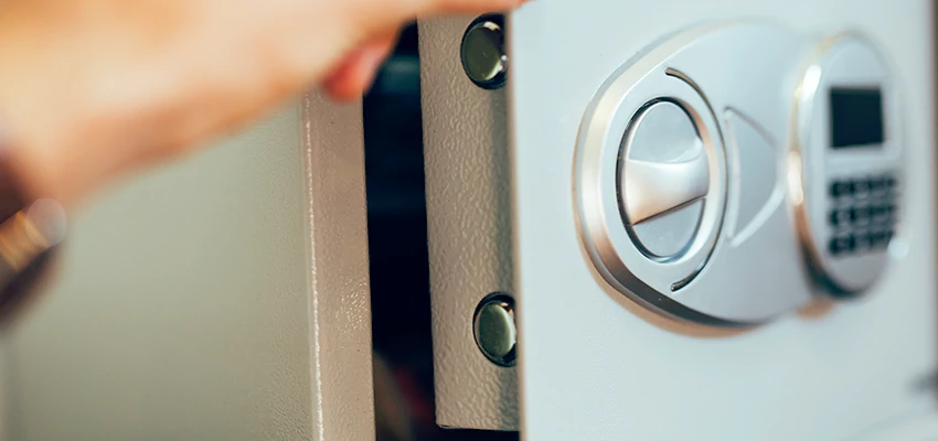 Fingerprint Safe Openers in Glendale, CA
