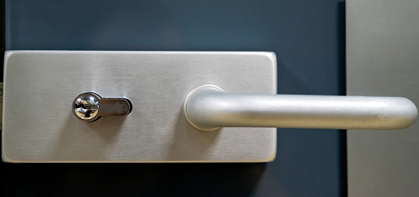 Change Patio Door Locks in Glendale, California