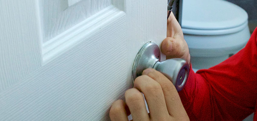 Vintage Door Knob Replacement in Glendale, CA